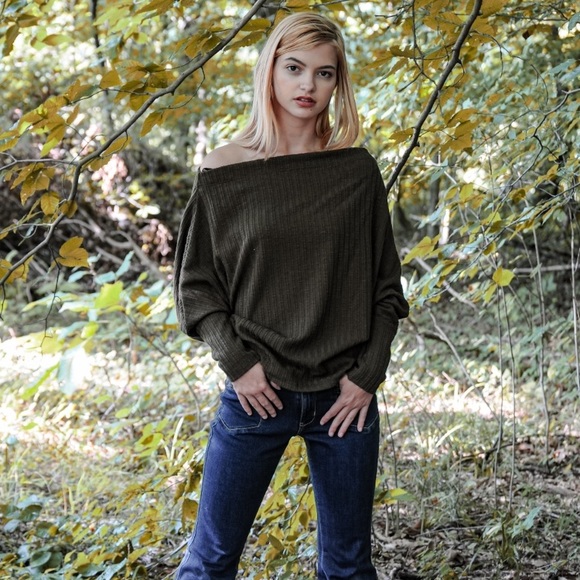 NEW Threadzwear Off the Shoulder Long Sleeve Olive Color Top - Picture 4 of 15